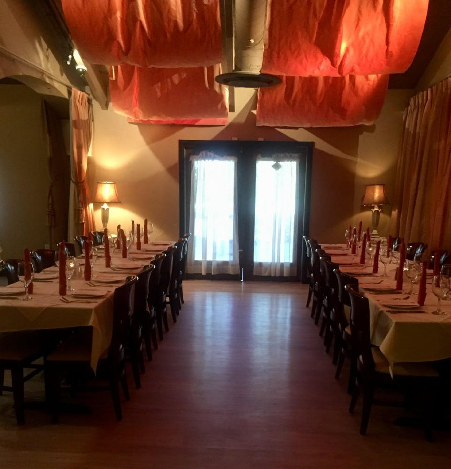Roman & Capri Room