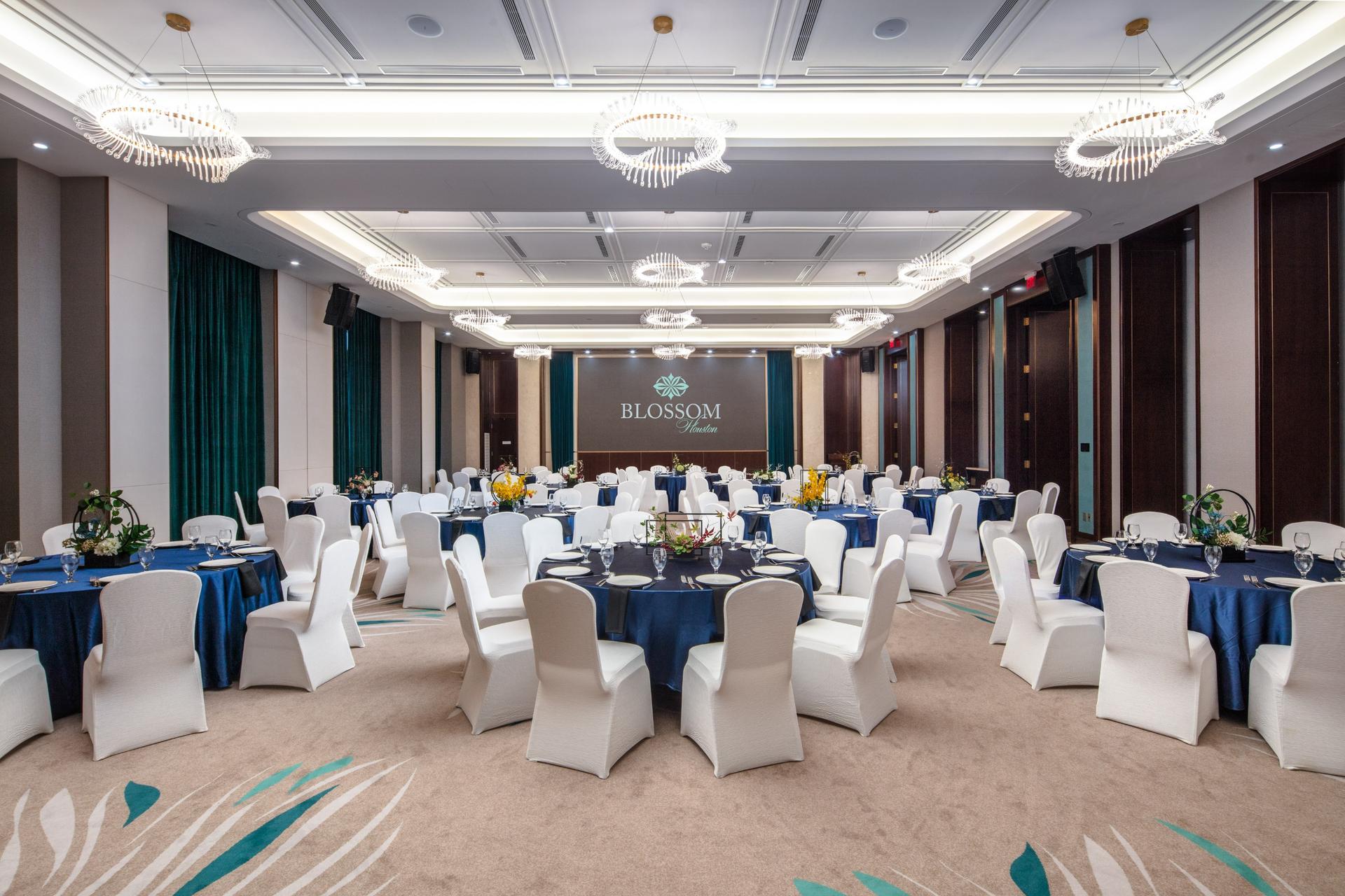 Luna Ballroom