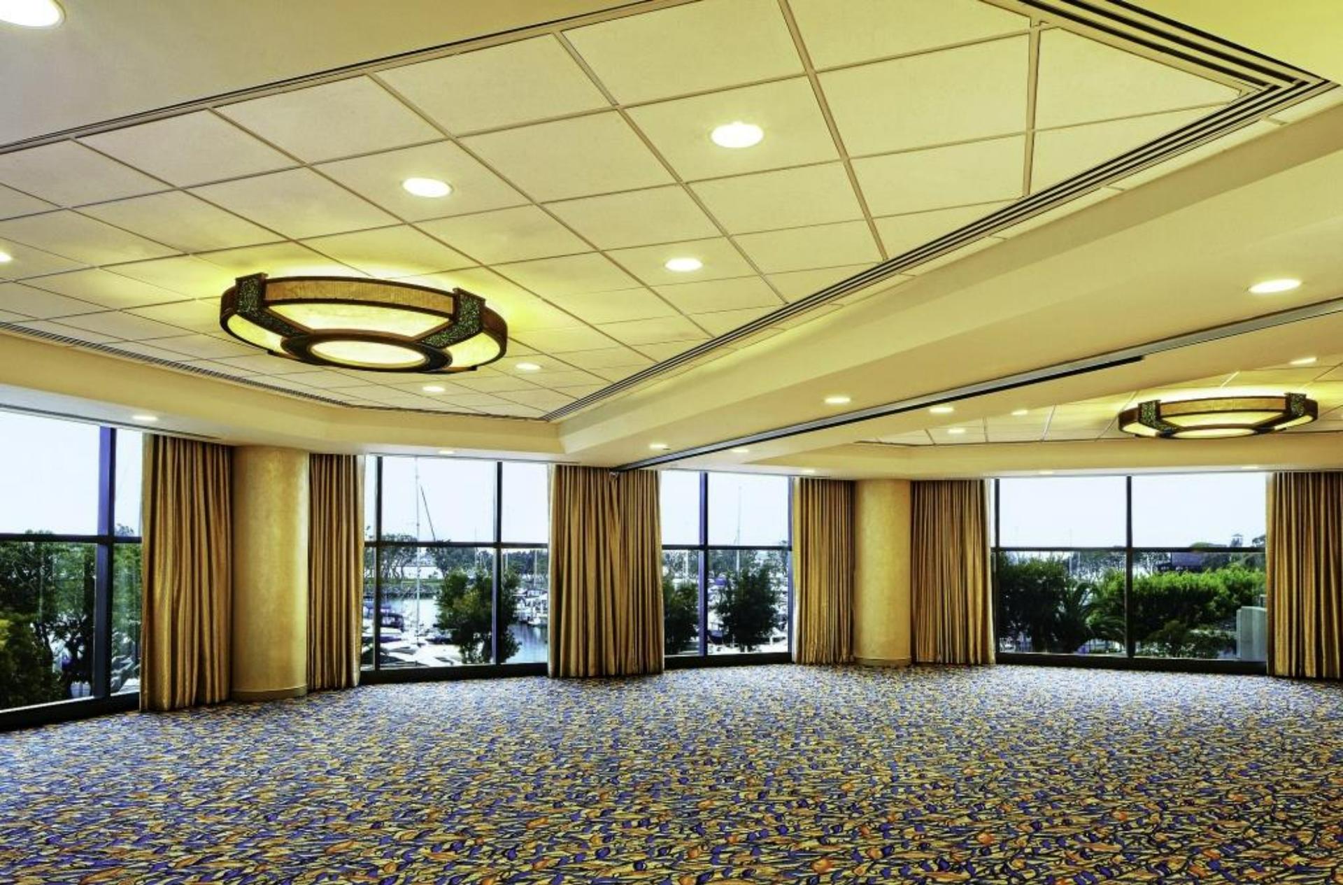 Presidio Rooms (Water View)