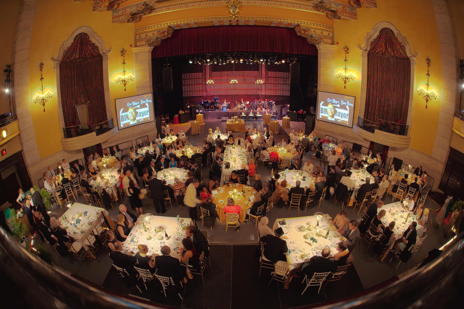 Main Hall (Dinner on Stage w/ Platform Extension)