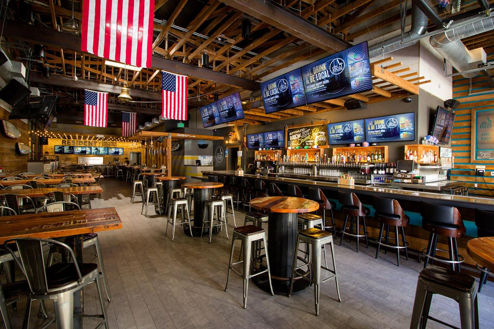 Full Back Bar & Resident Brewing Tasting Room