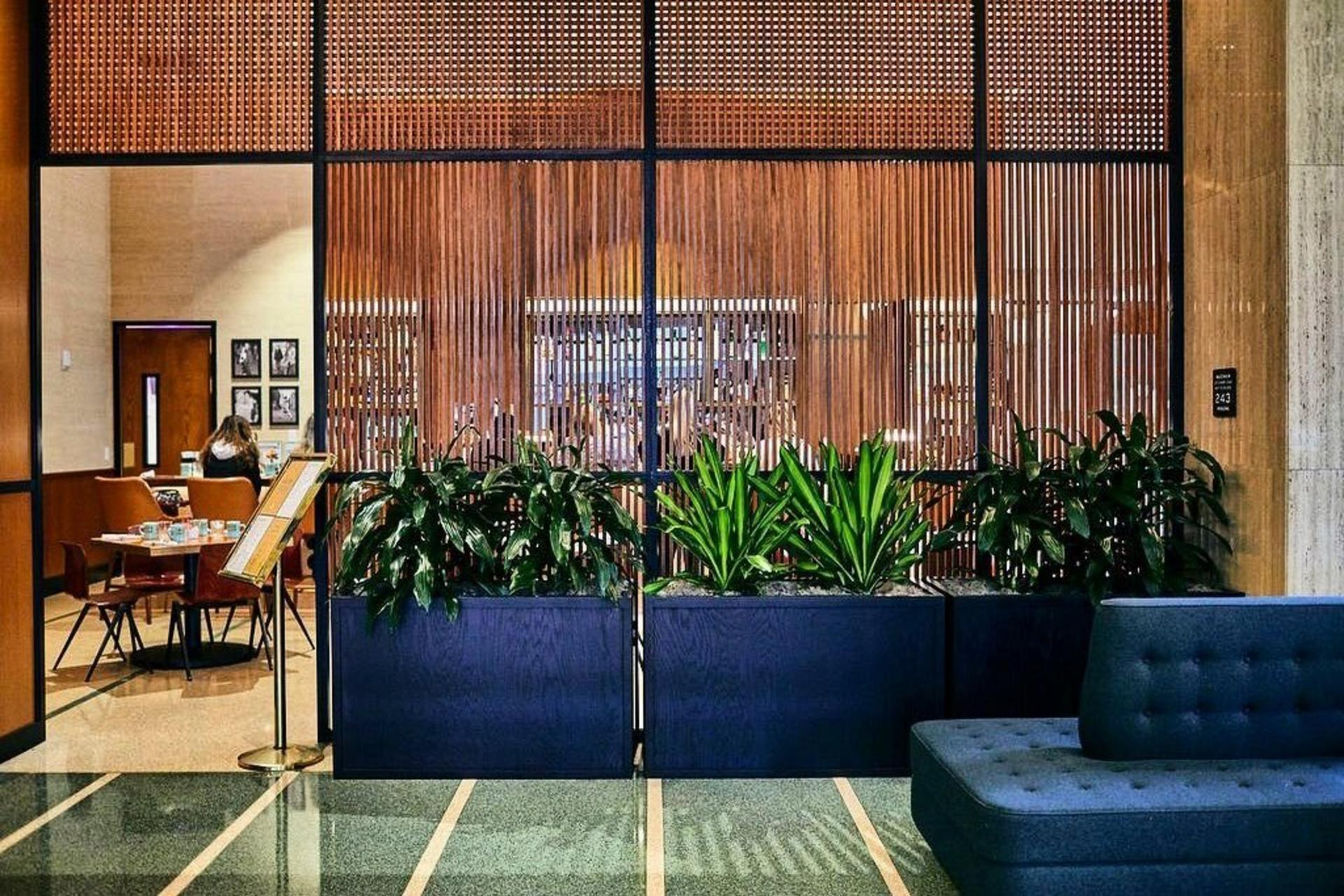 Lobby Level Restaurant & Bar