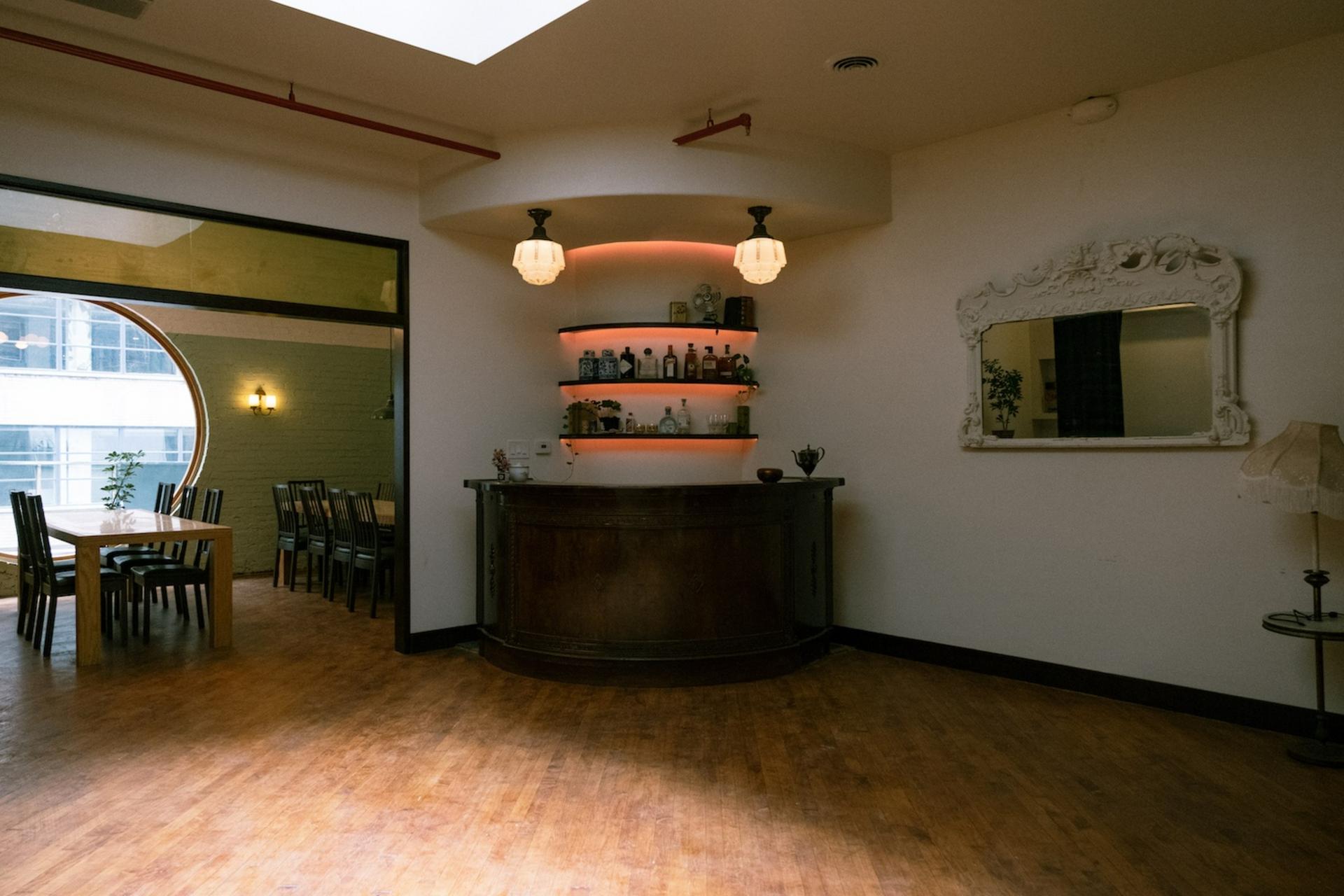 The Moon Room + The Parlor 圆 月 客 厅
