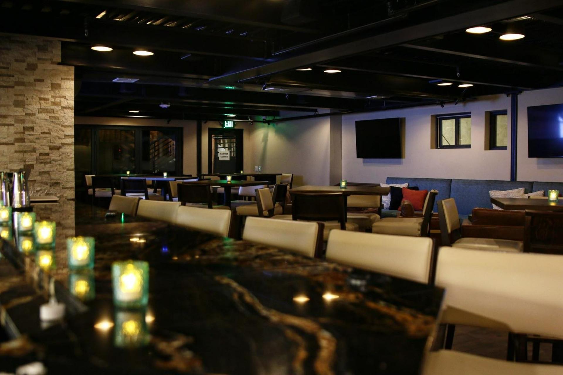 Lounge 1