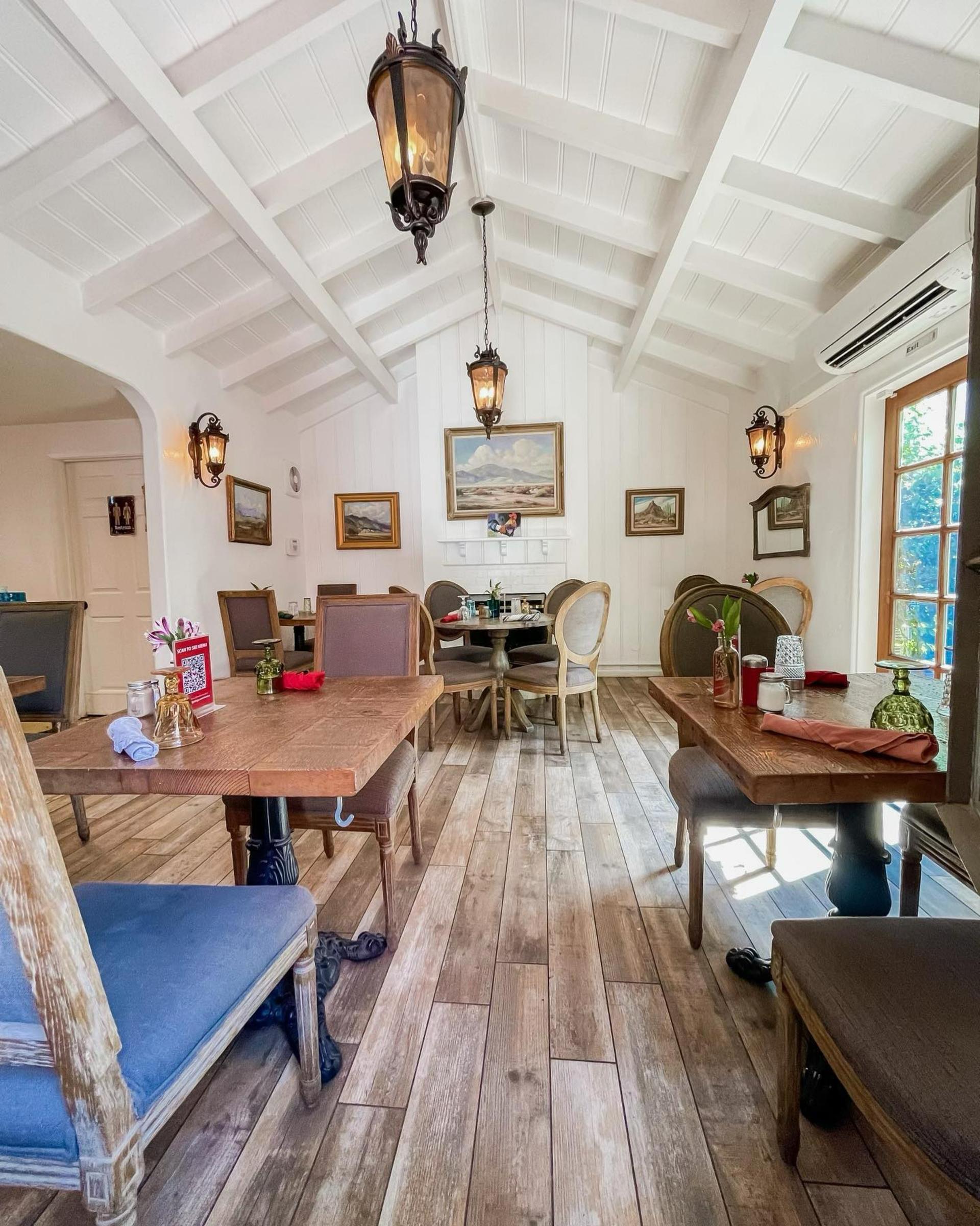 12 Best Palm Springs Restaurants To Eat At In 2023 (+ What To Order)