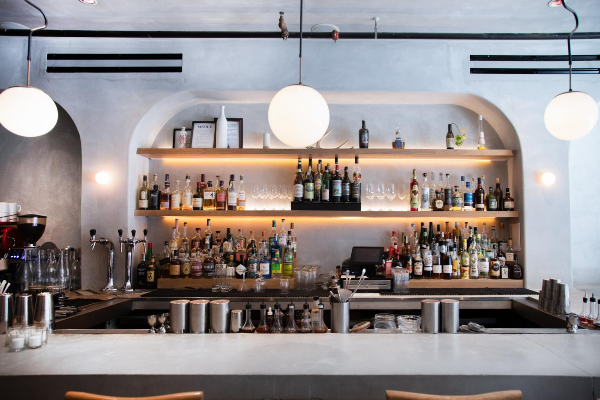Bar and Lounge