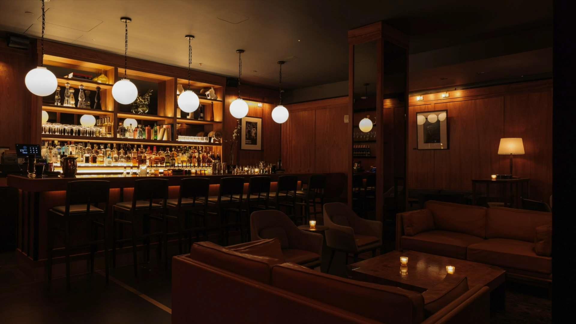 Bar and Lounge