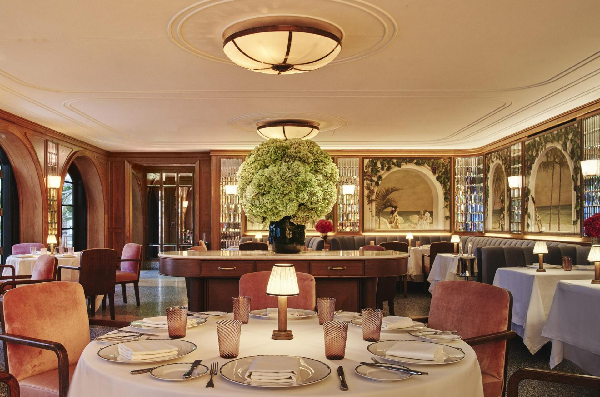 Club Room Dining Room