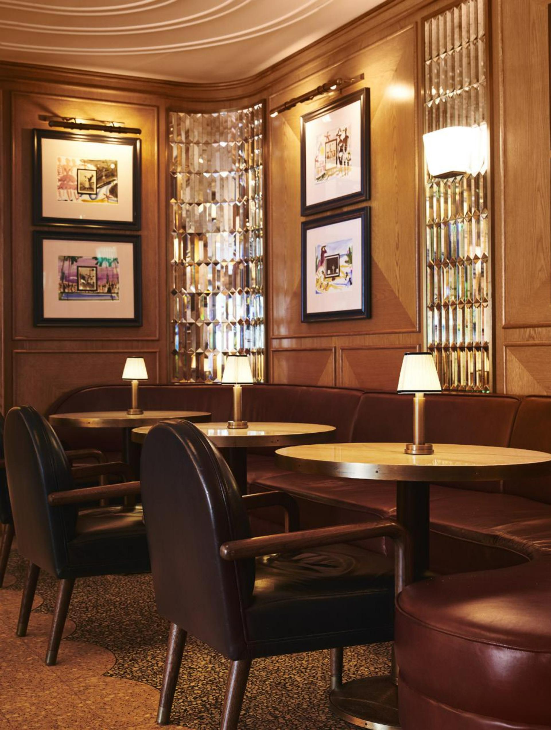 Club Bar