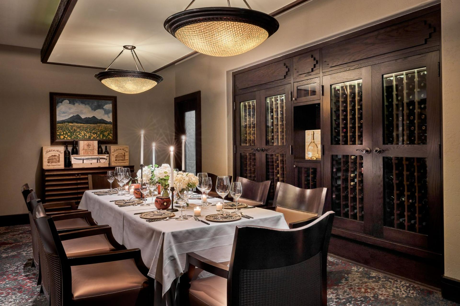 Wine (UHD/WIS) Room