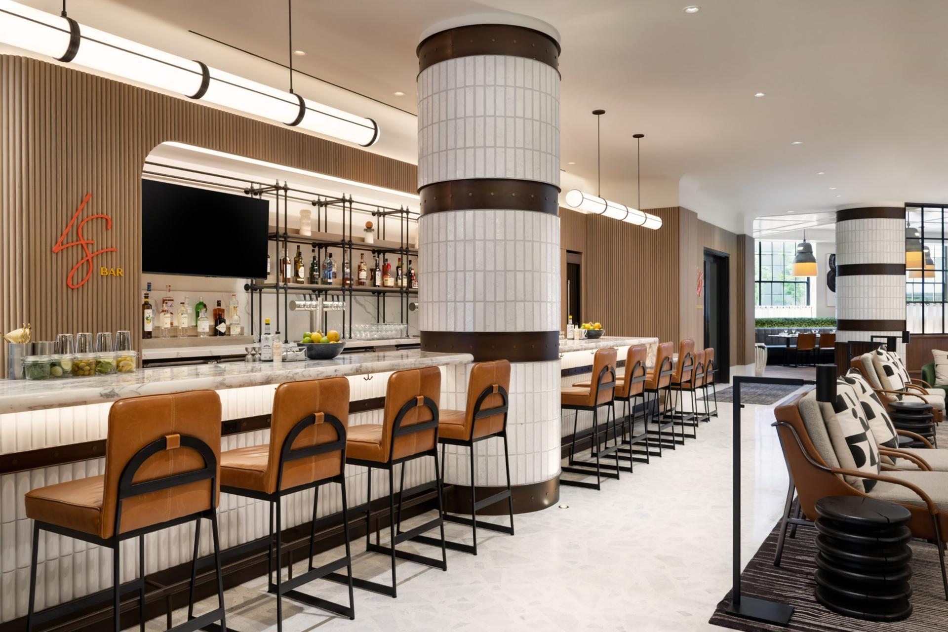 Bar & Lounge