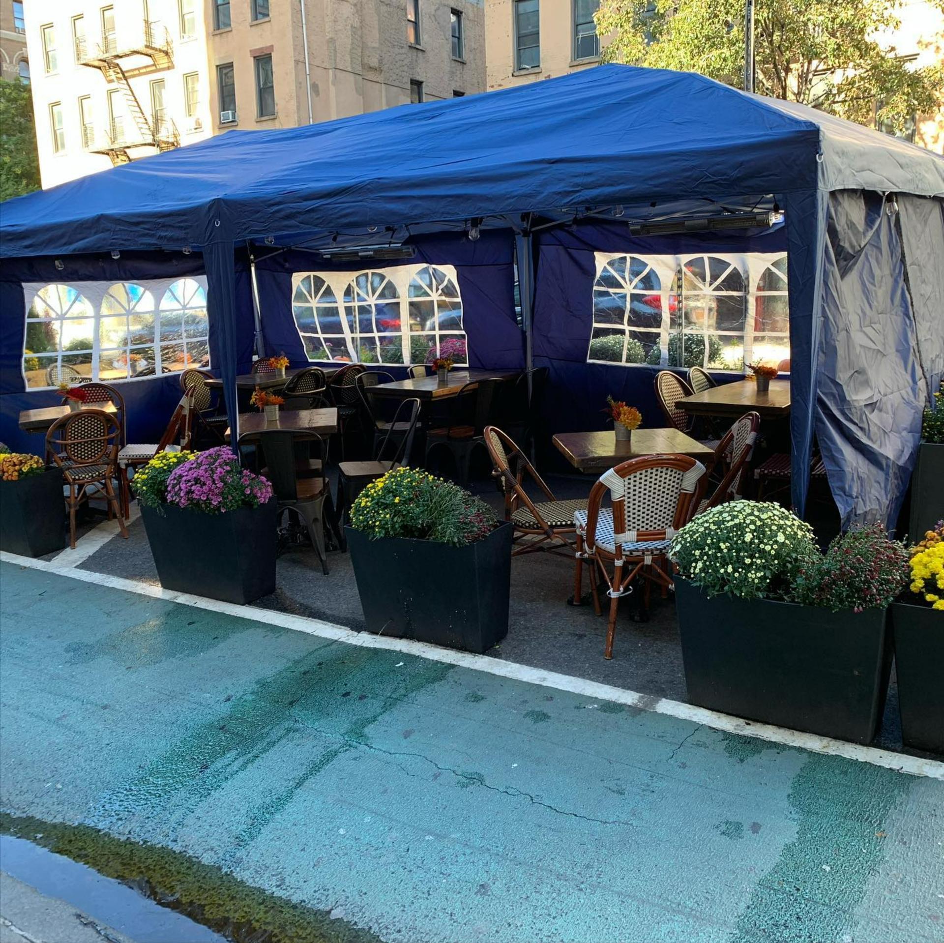 Sidewalk Cafe