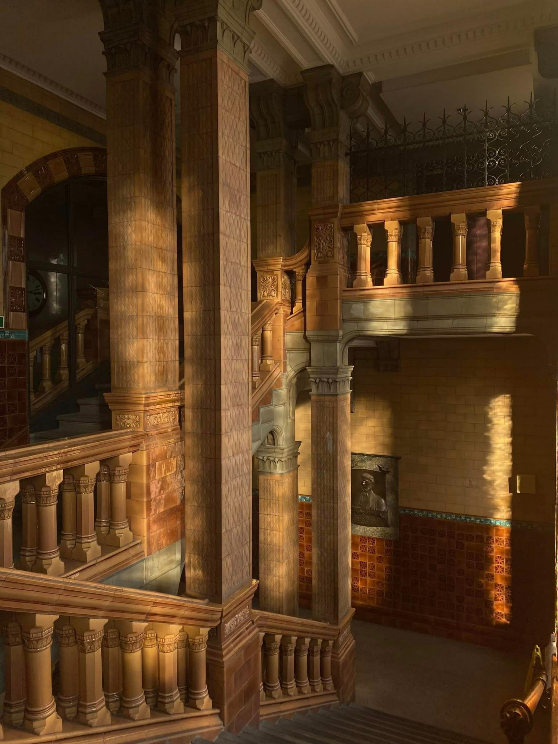 Full Buyout of Victoria Gallery & Museum