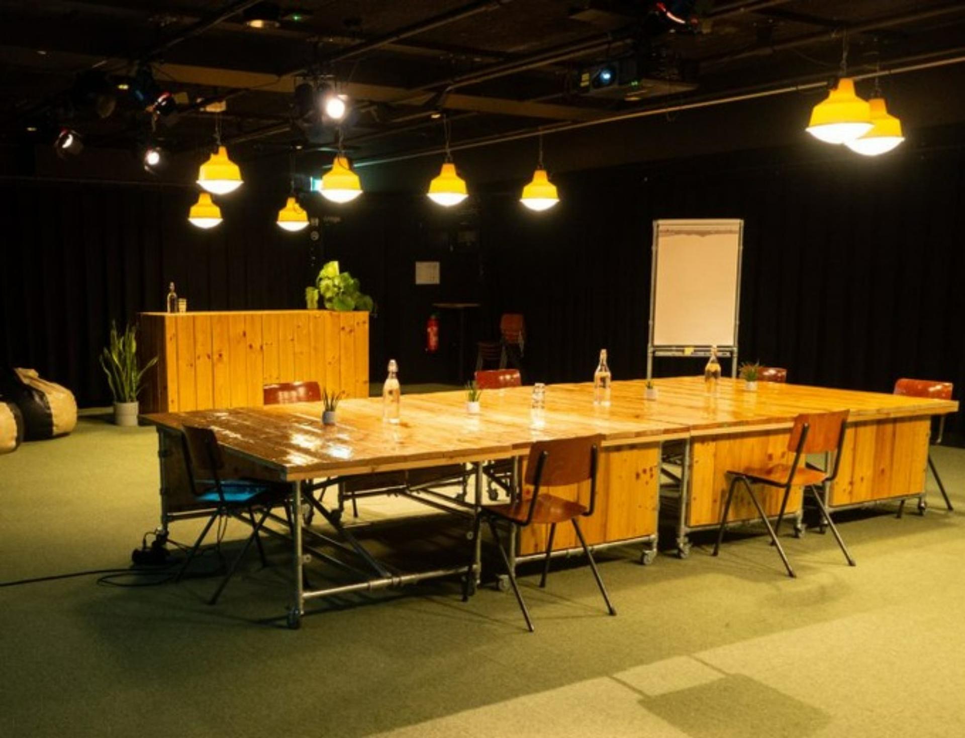 Meeting Studio