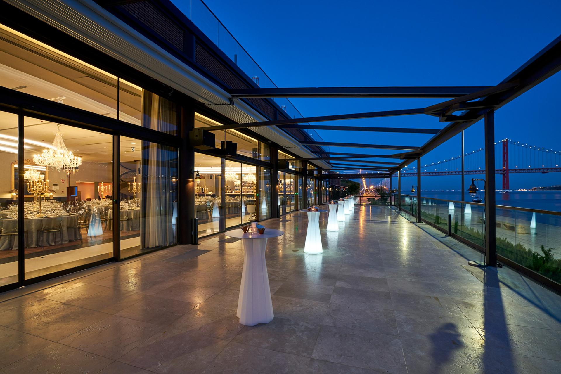 SUD Lisboa Hall - Deck