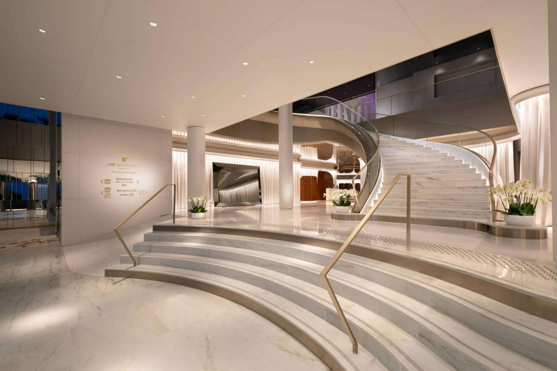 Theater - Foyer