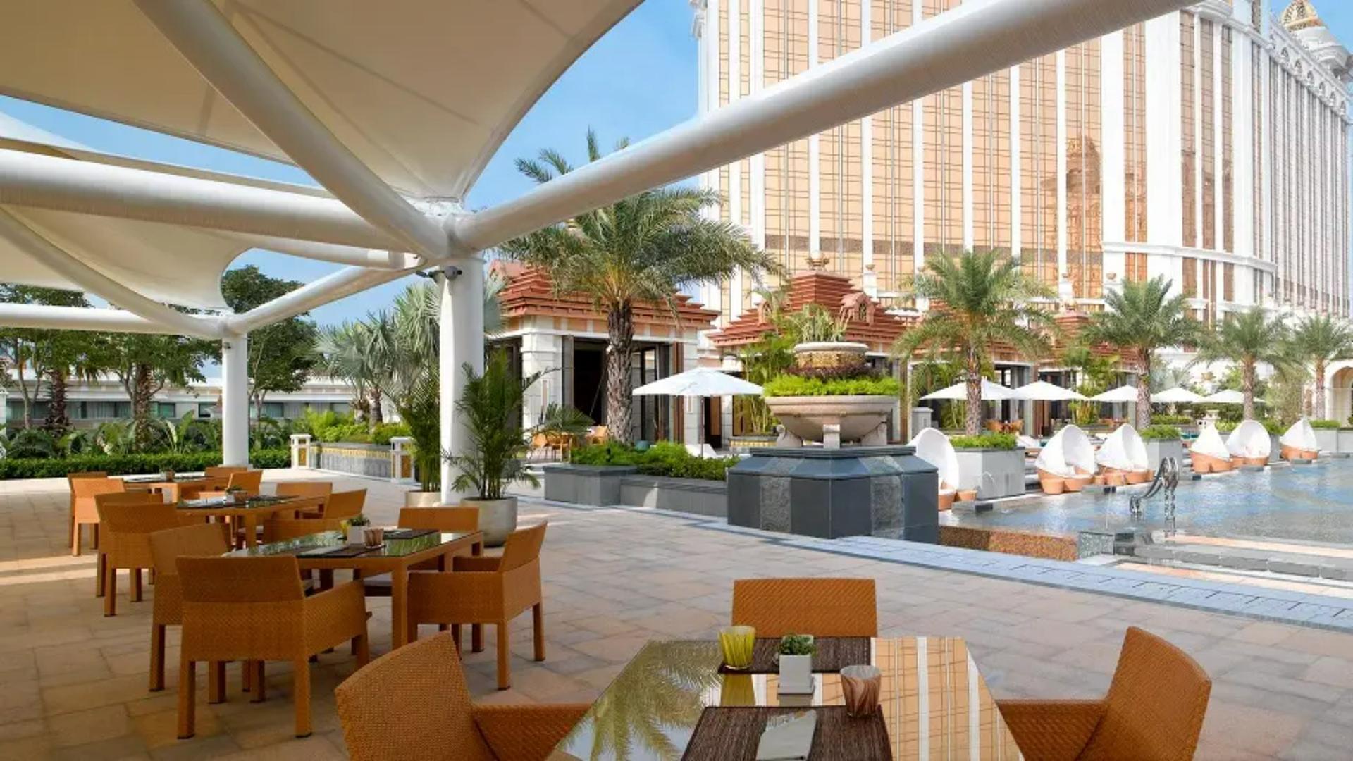 Cabana Pool Deck