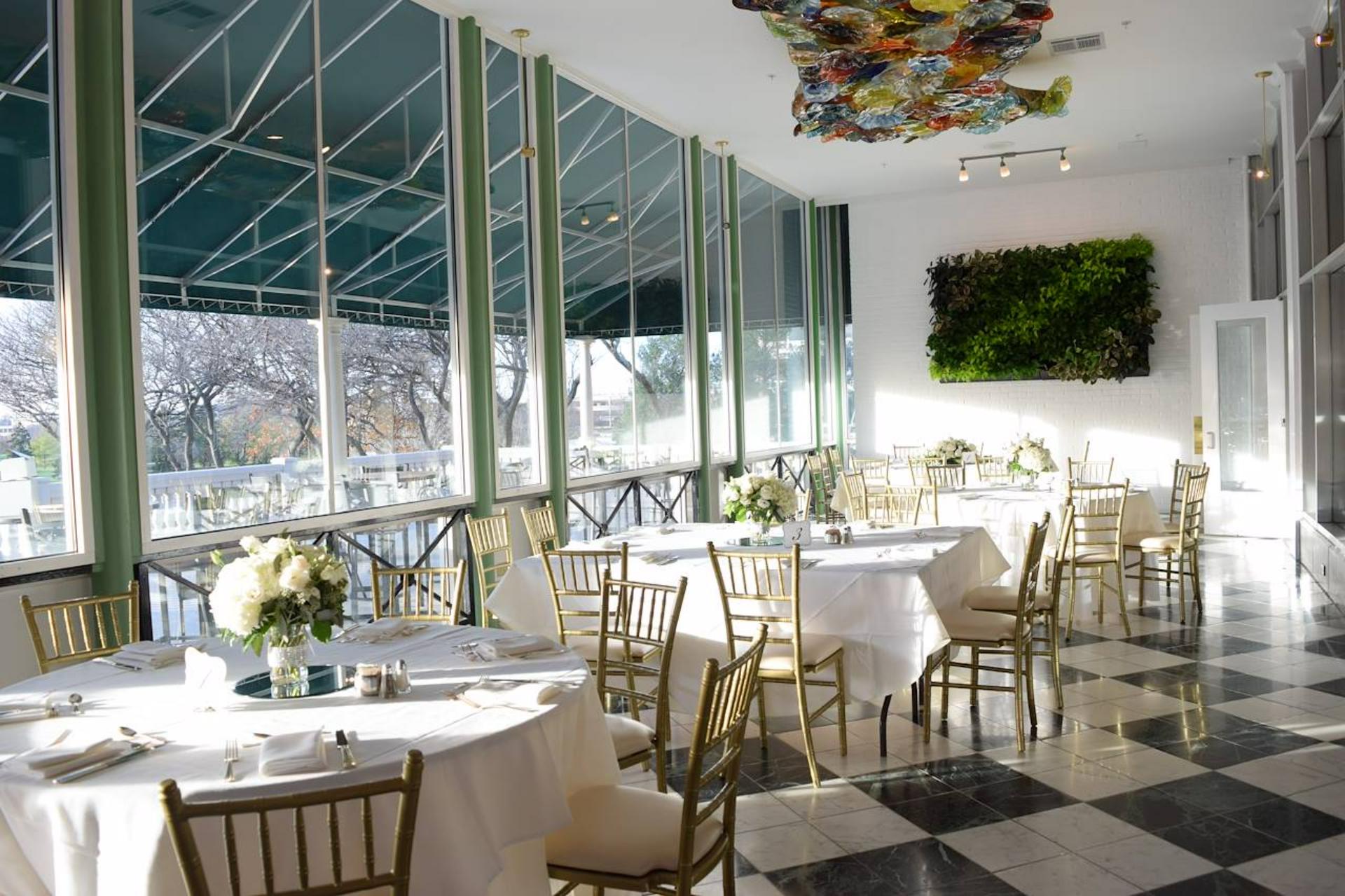 Three Oaks/Flower Room