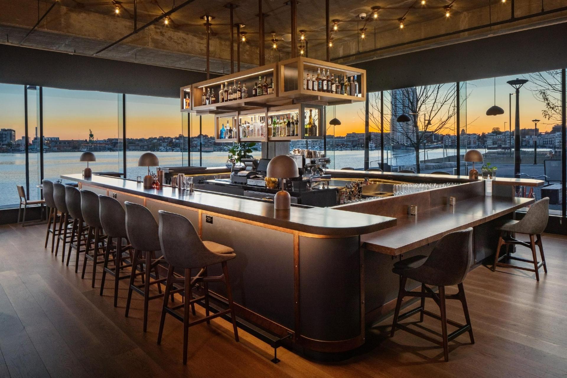 Restaurant Lounge