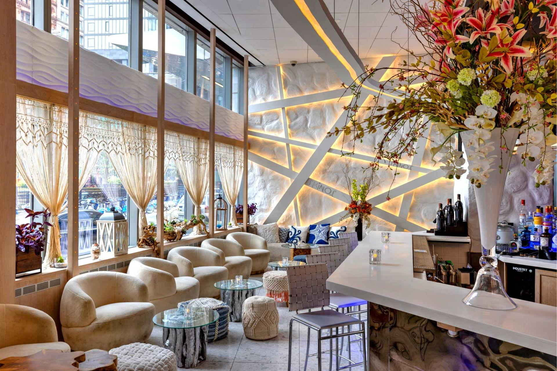 The Bar & Lounge