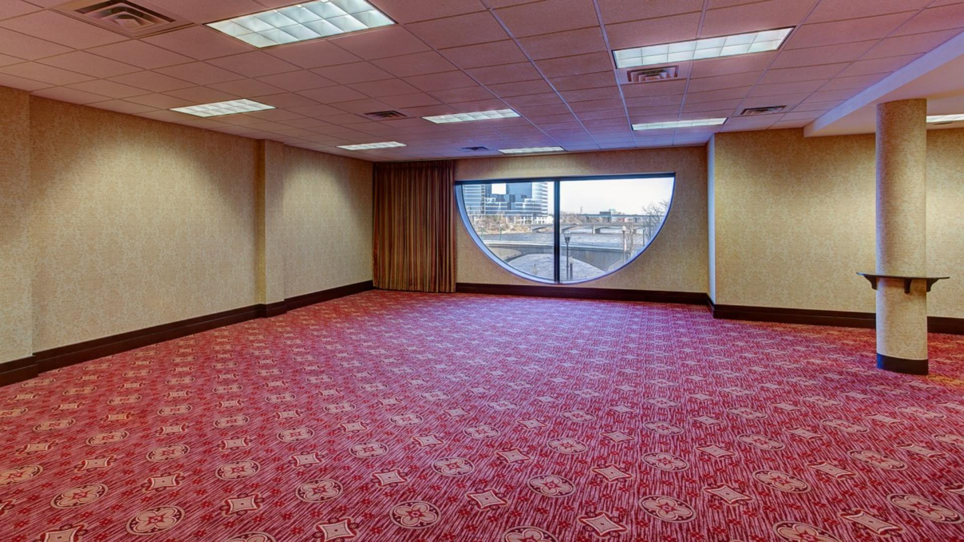 Pearl Room
