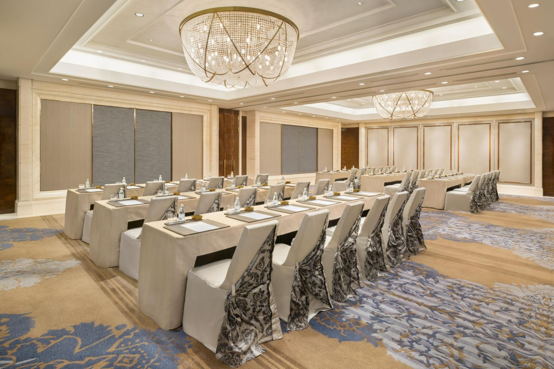 Astoria Room IV