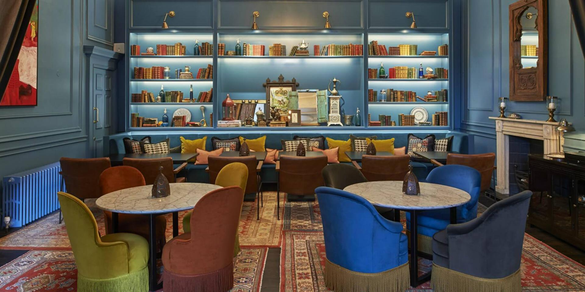 Salon Lounge