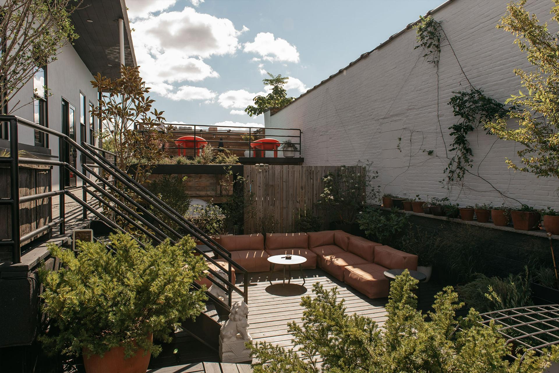 Lower Carriage House Deck
