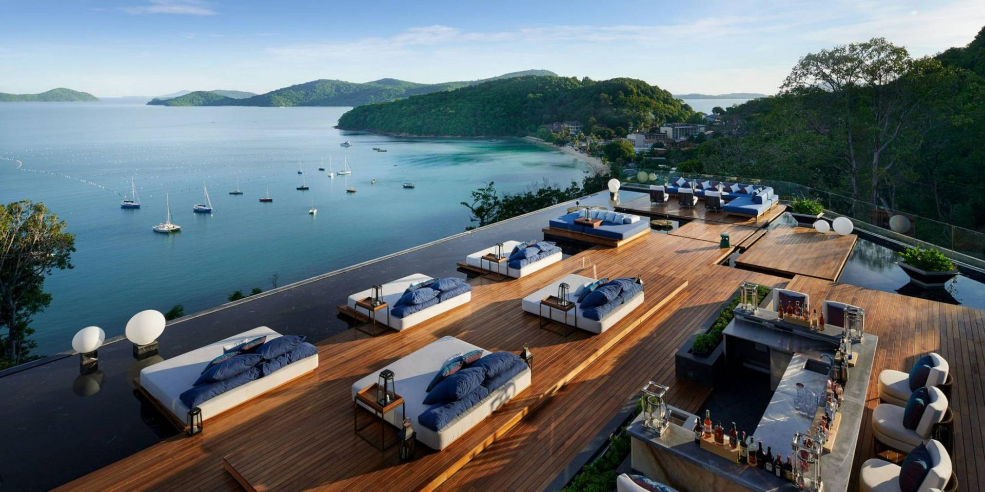 AKOYA | Star Lounge