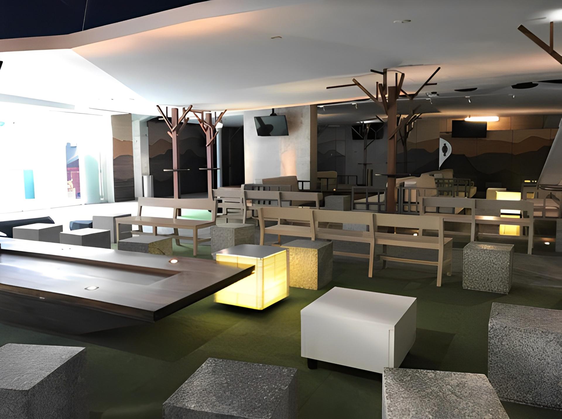 Club Lounge Poniente