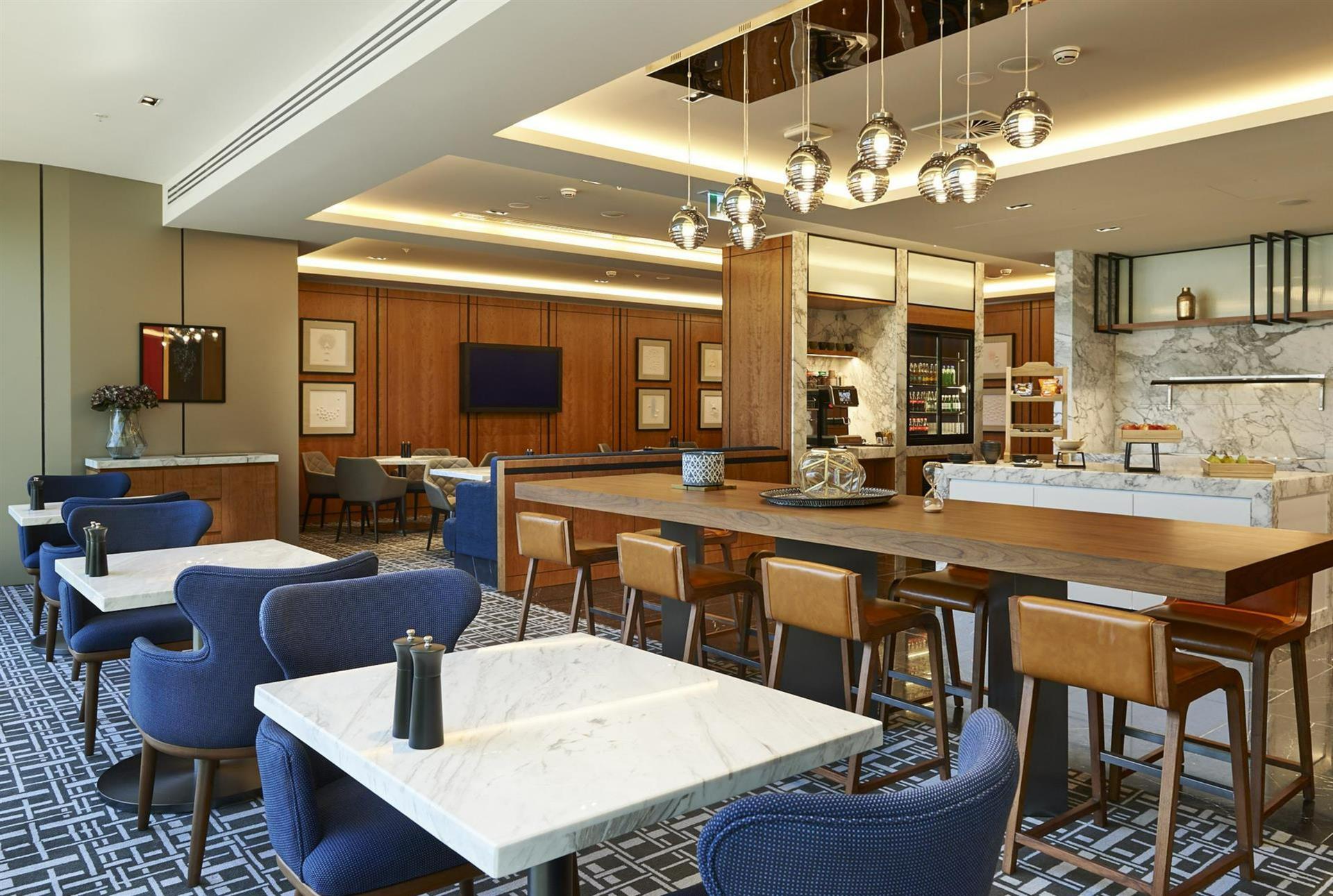 Lounge Bar