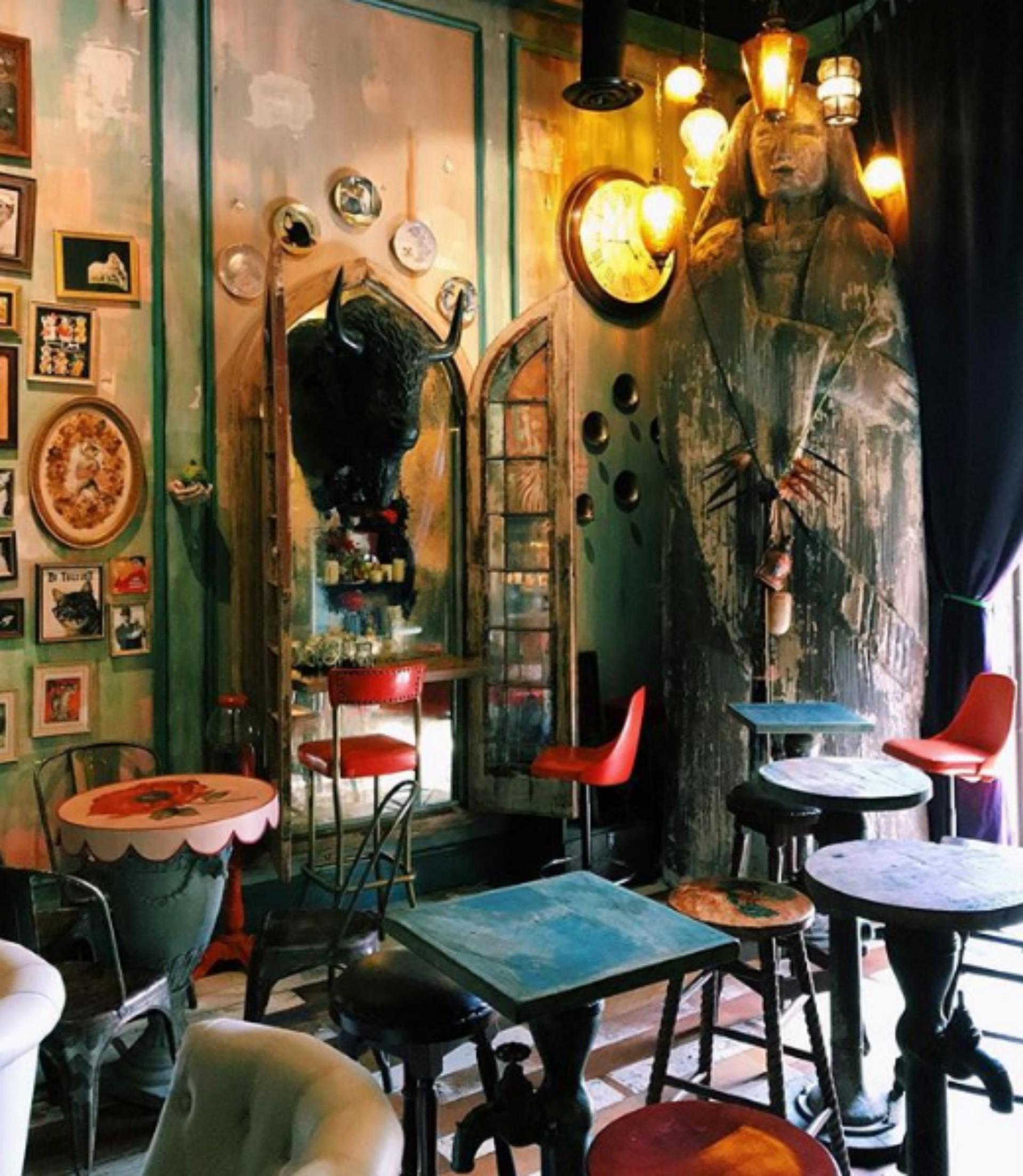 Bar