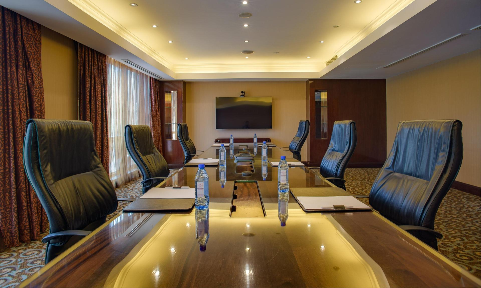 Sondu Boardroom