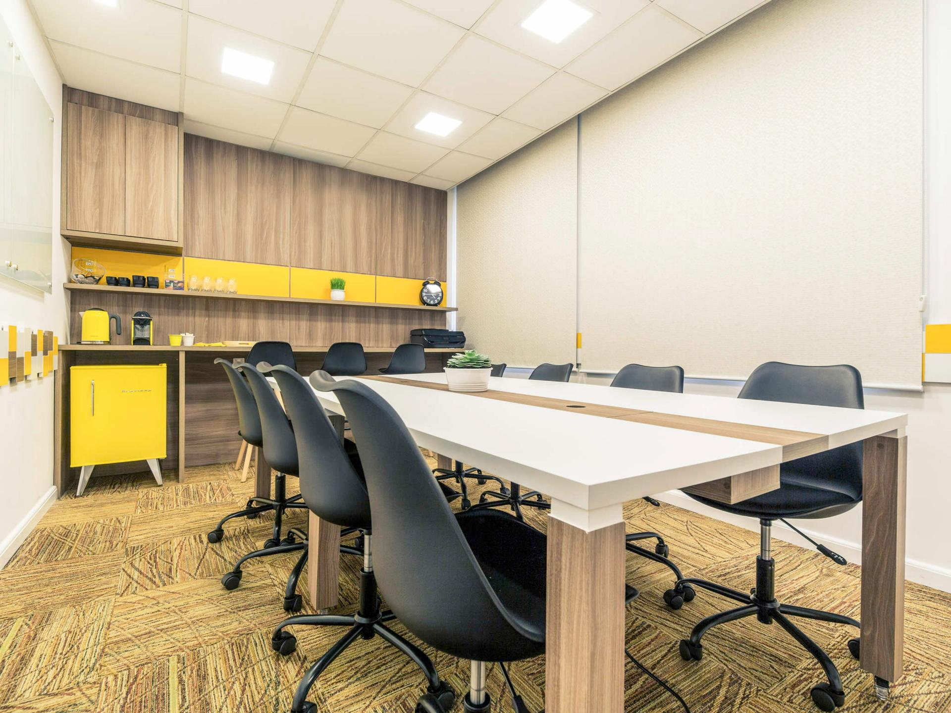 Co-Room