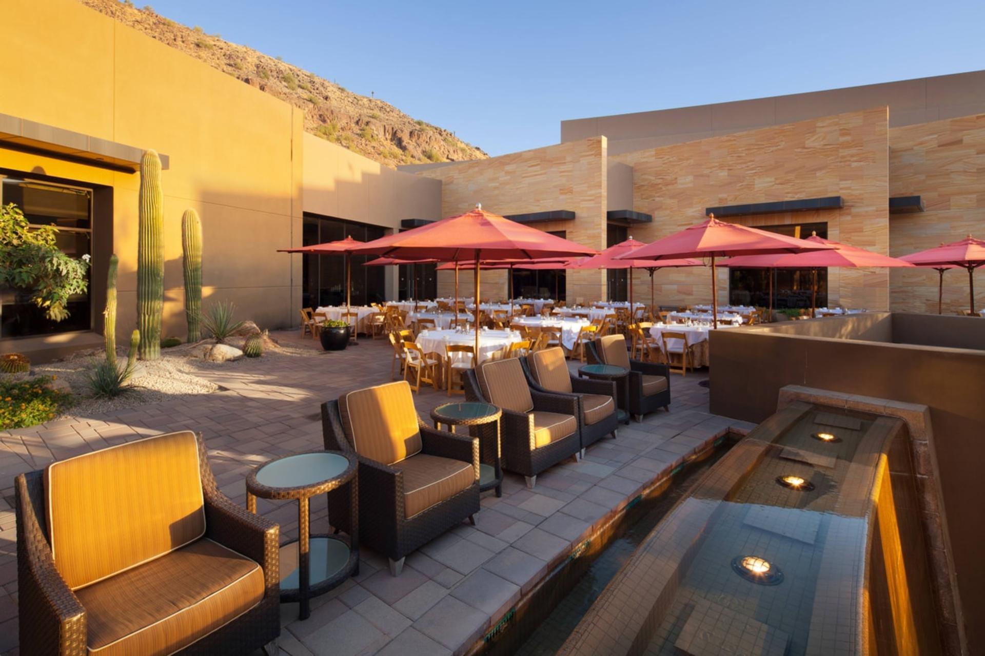 Salon & Patio