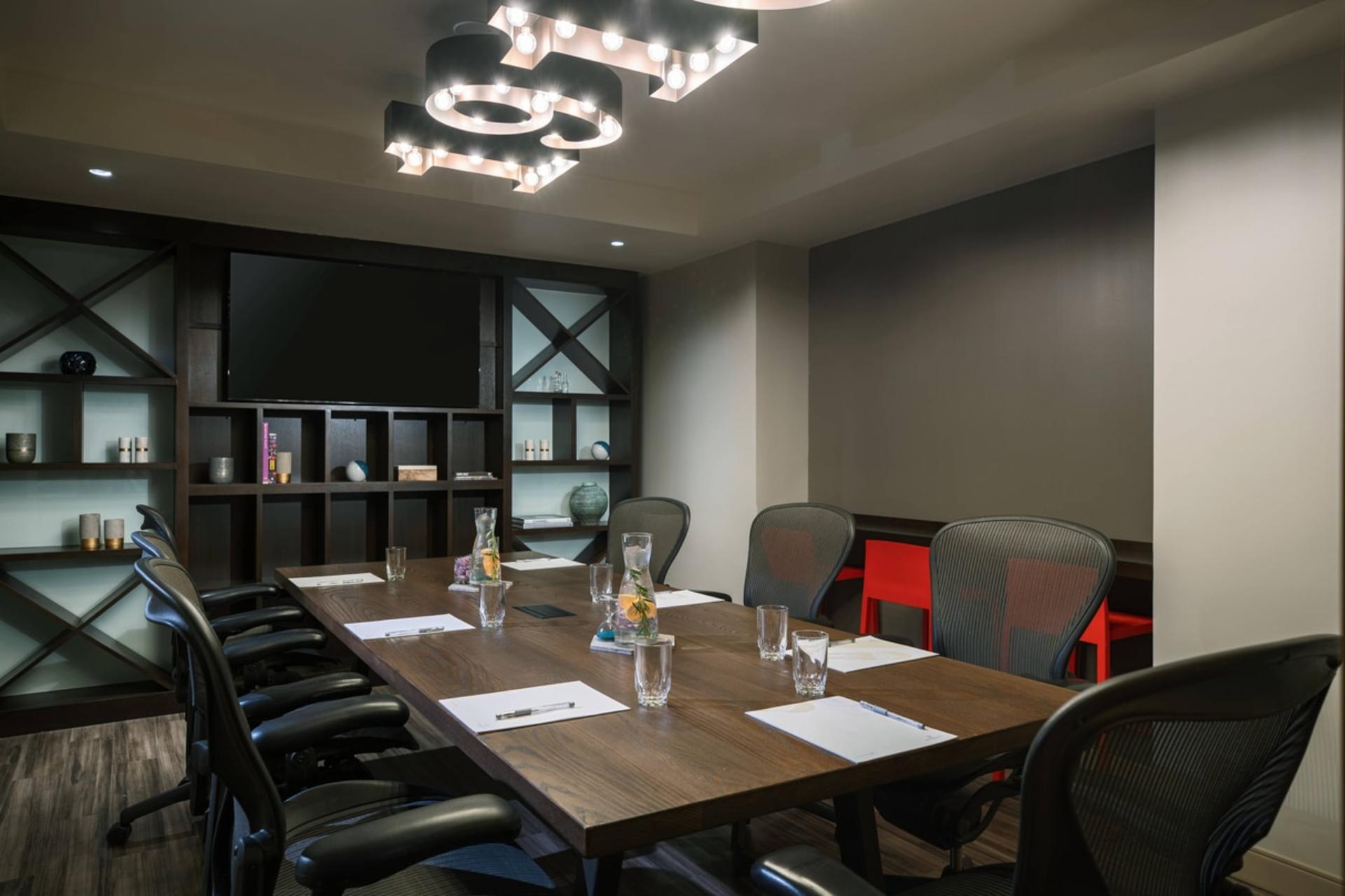 Columbus Suite 112