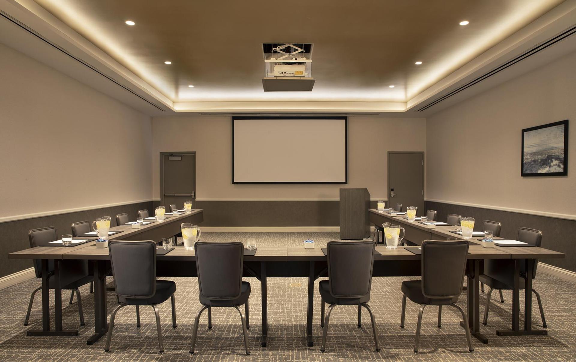 Oak Creek Room
