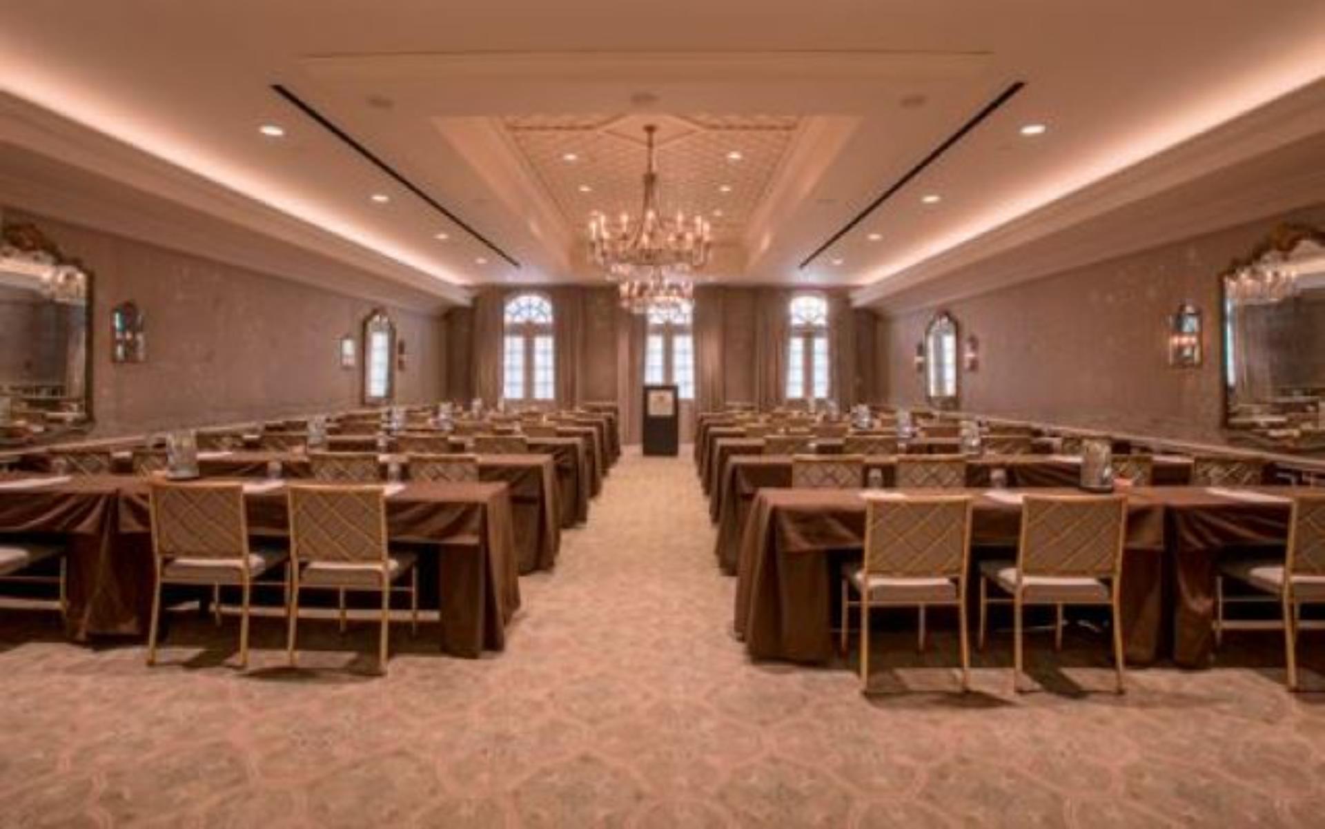 Royal Salon