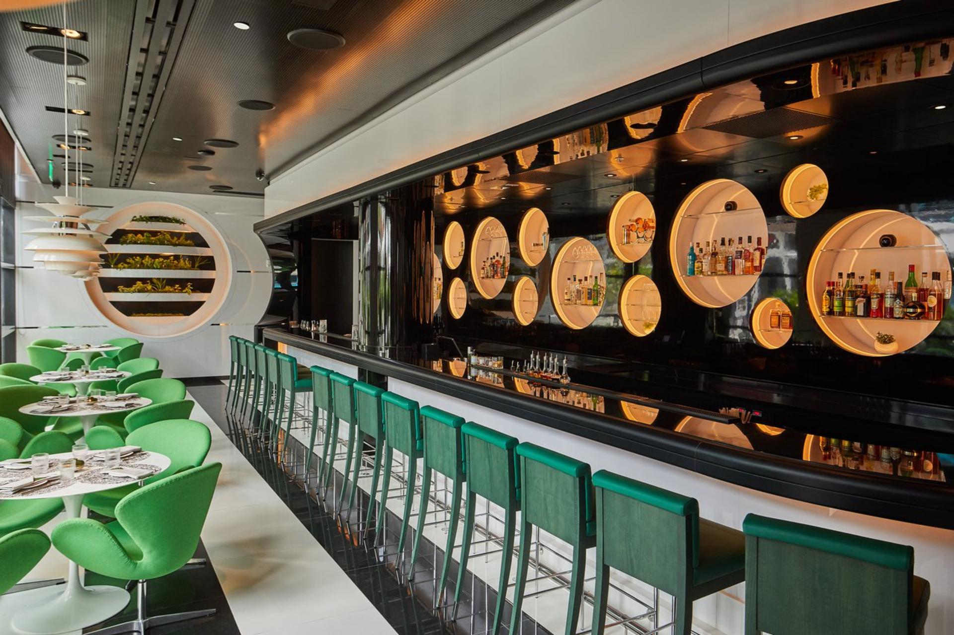 Dining Room and Bar