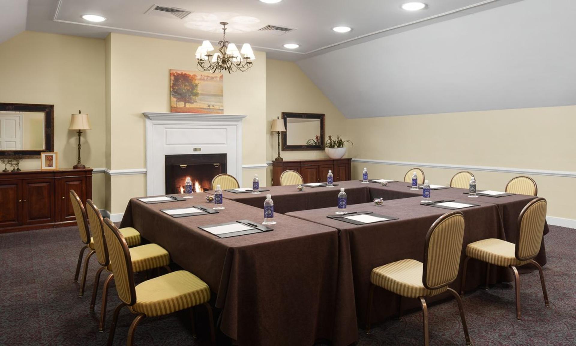 Commonwealth Room (An ABC Room)