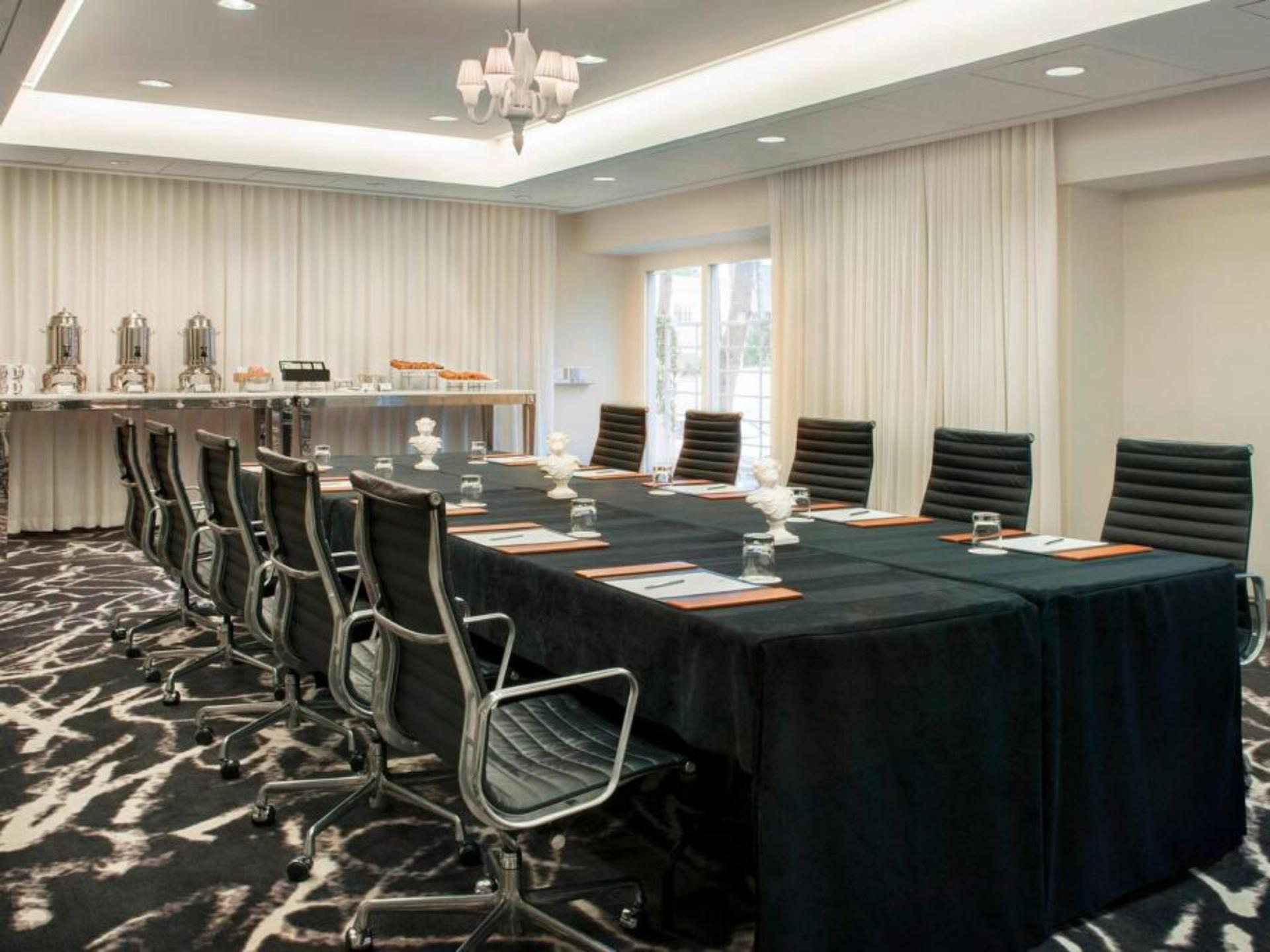 The Louie Room	