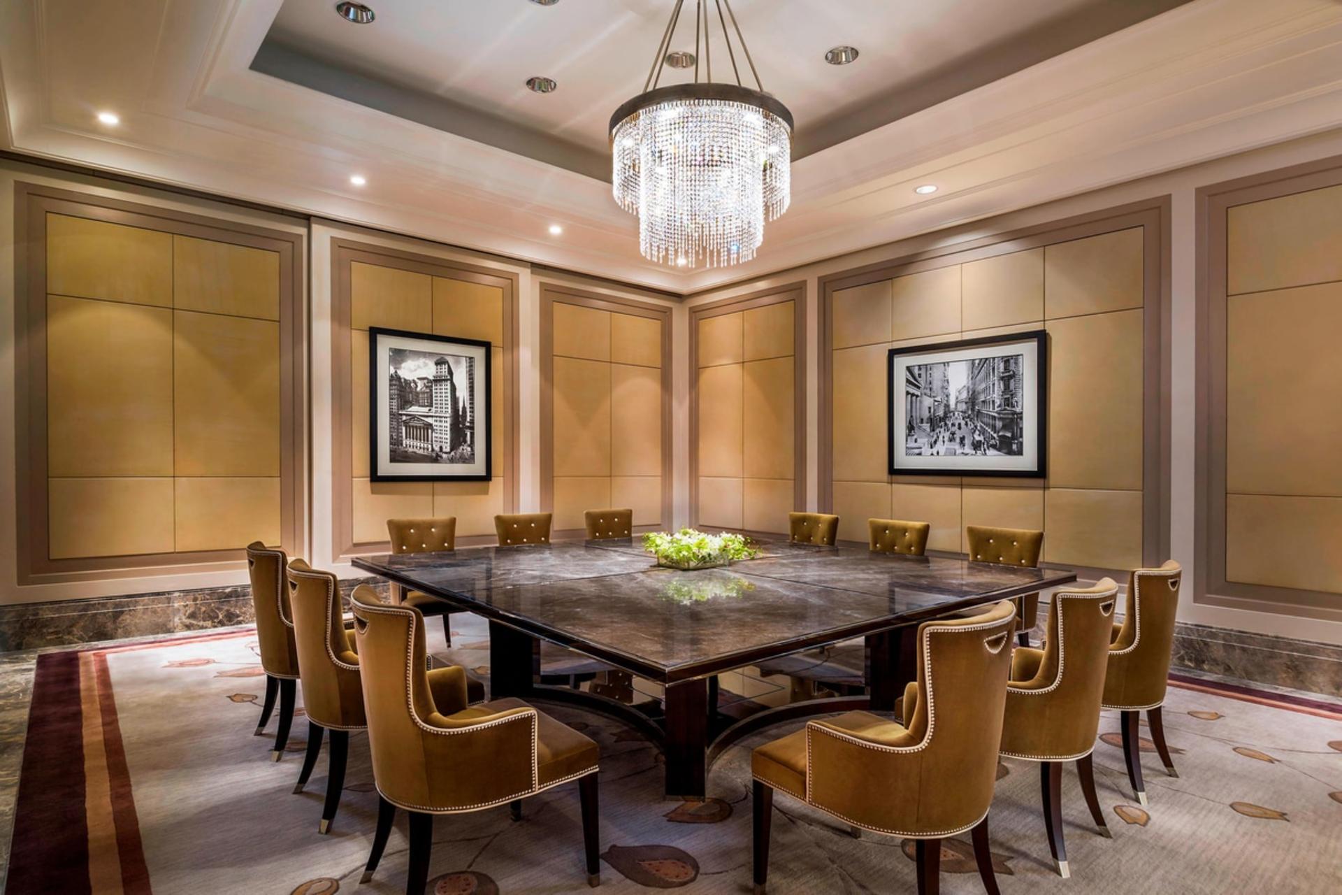 Dollar Room 3