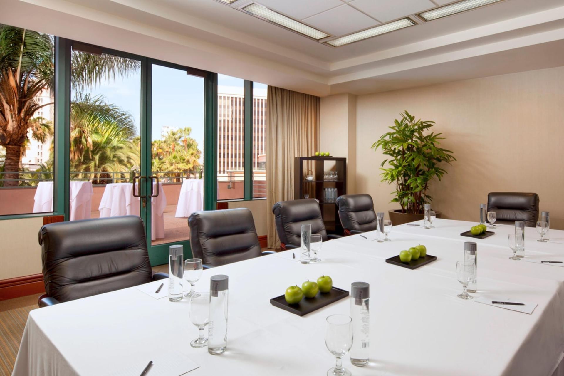 Alamitos Boardroom