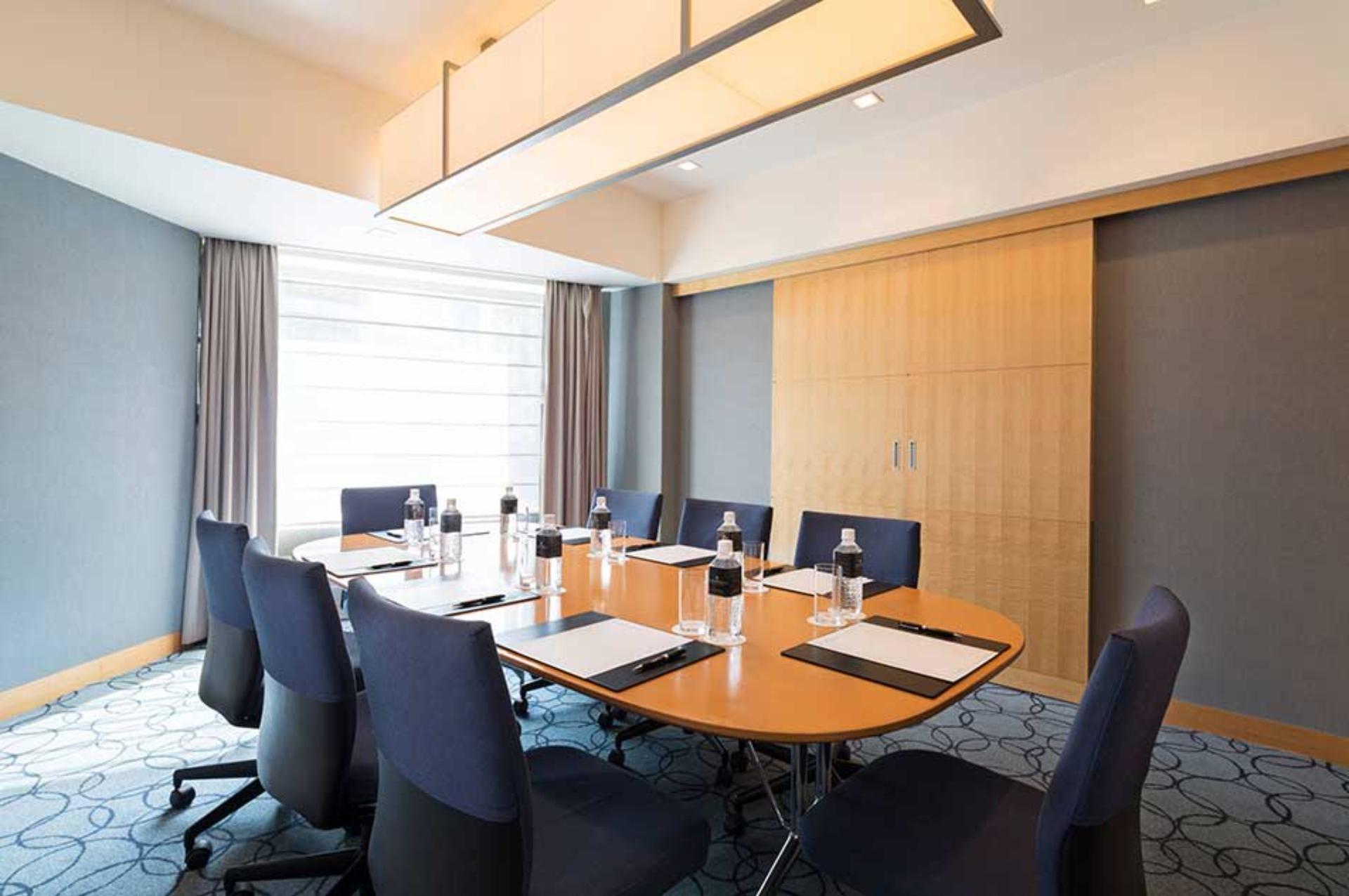 Meeting Suite 608