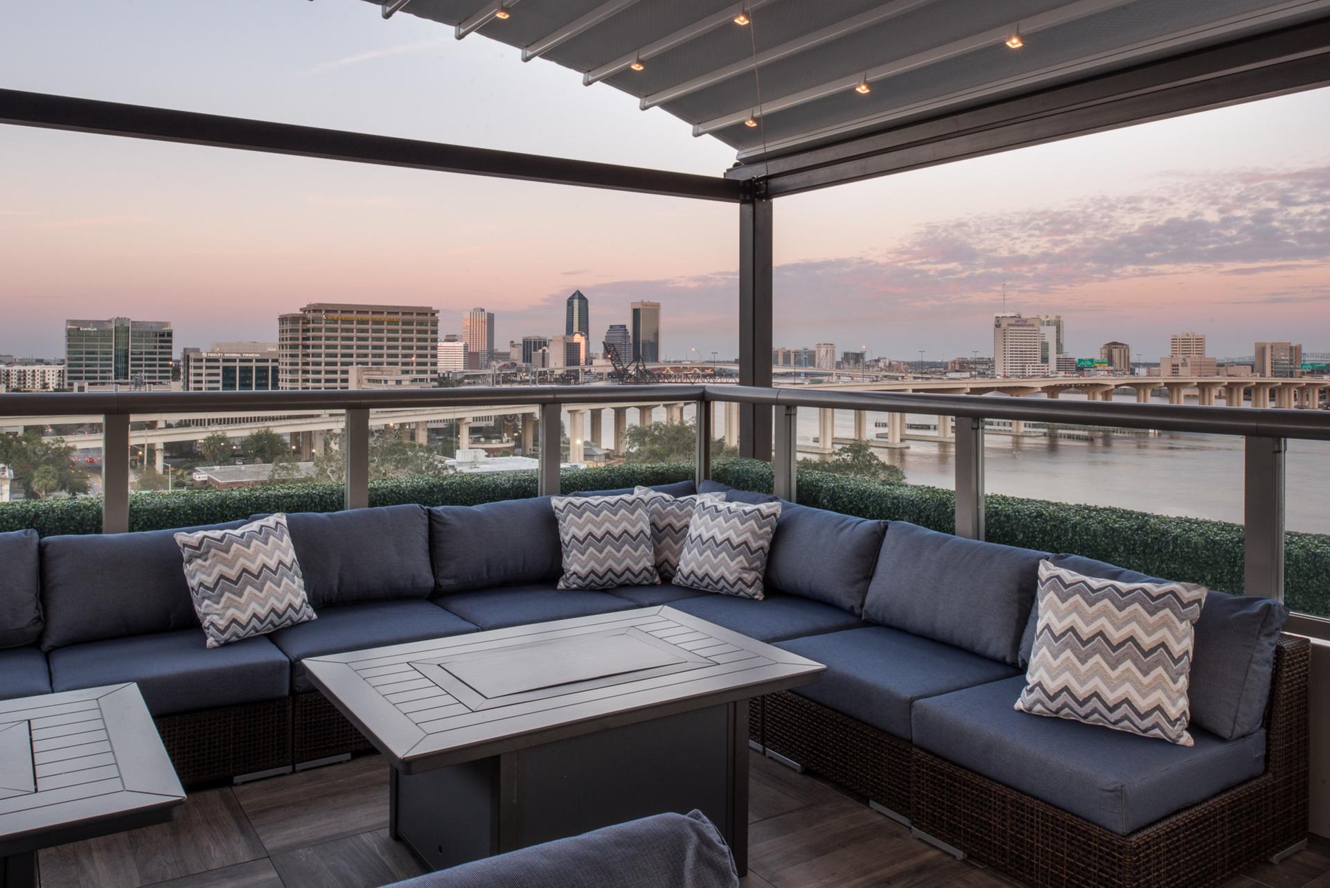 Post Street Lounge | Rooftop