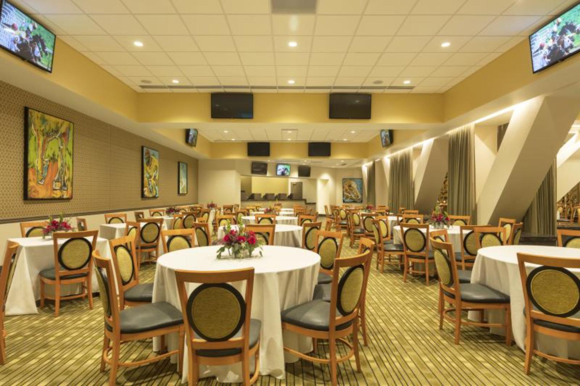 Aristides Lounge & Loft