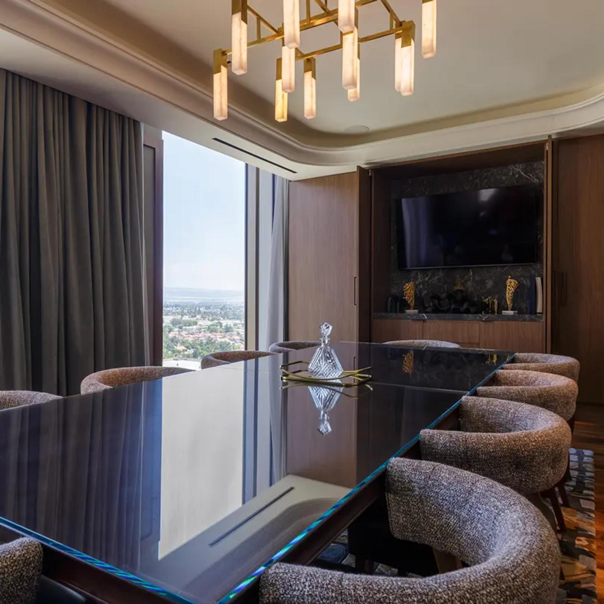 Y Lounge