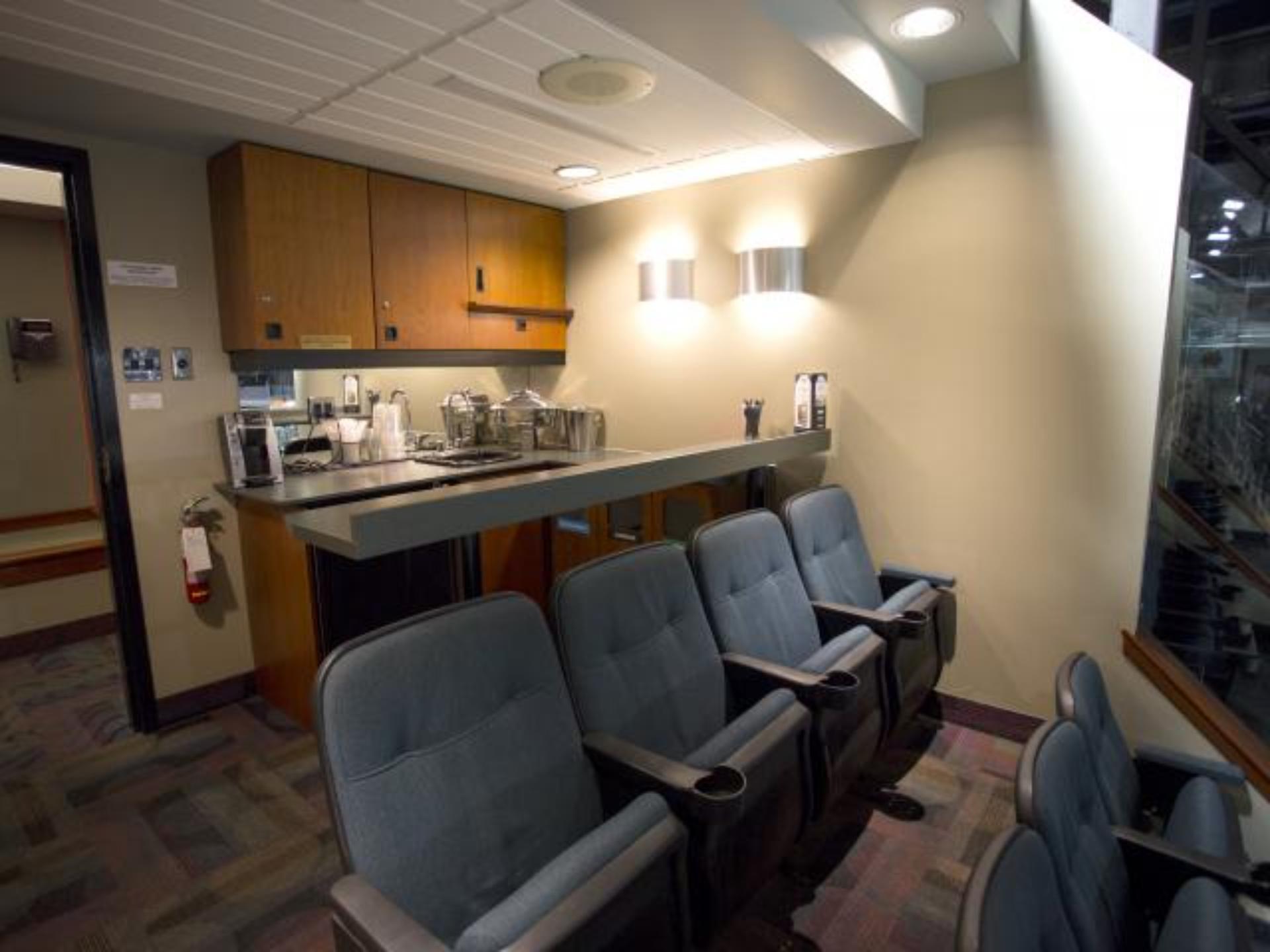 Skybox And Lounge