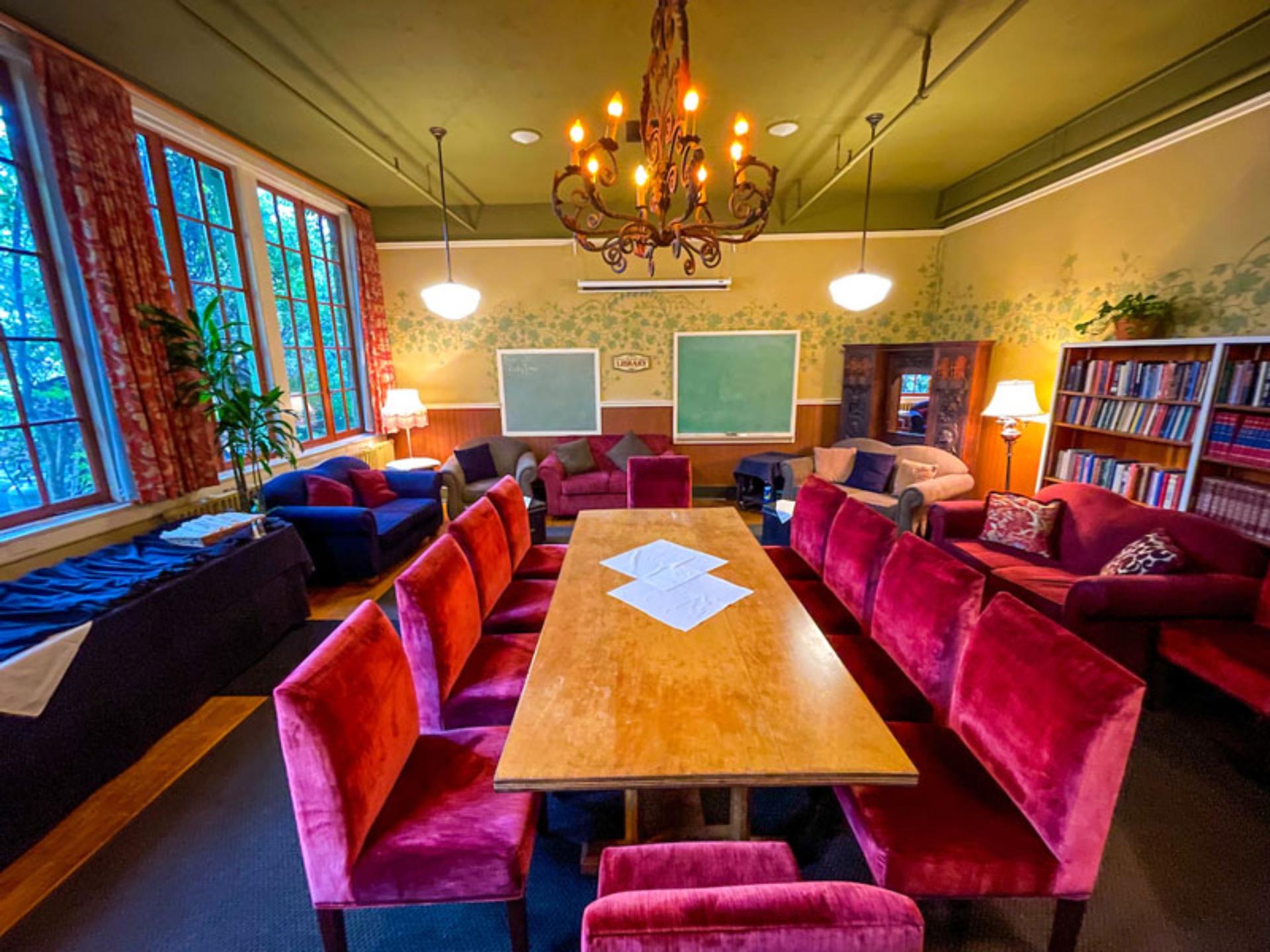 Agnes Kennedy White Library