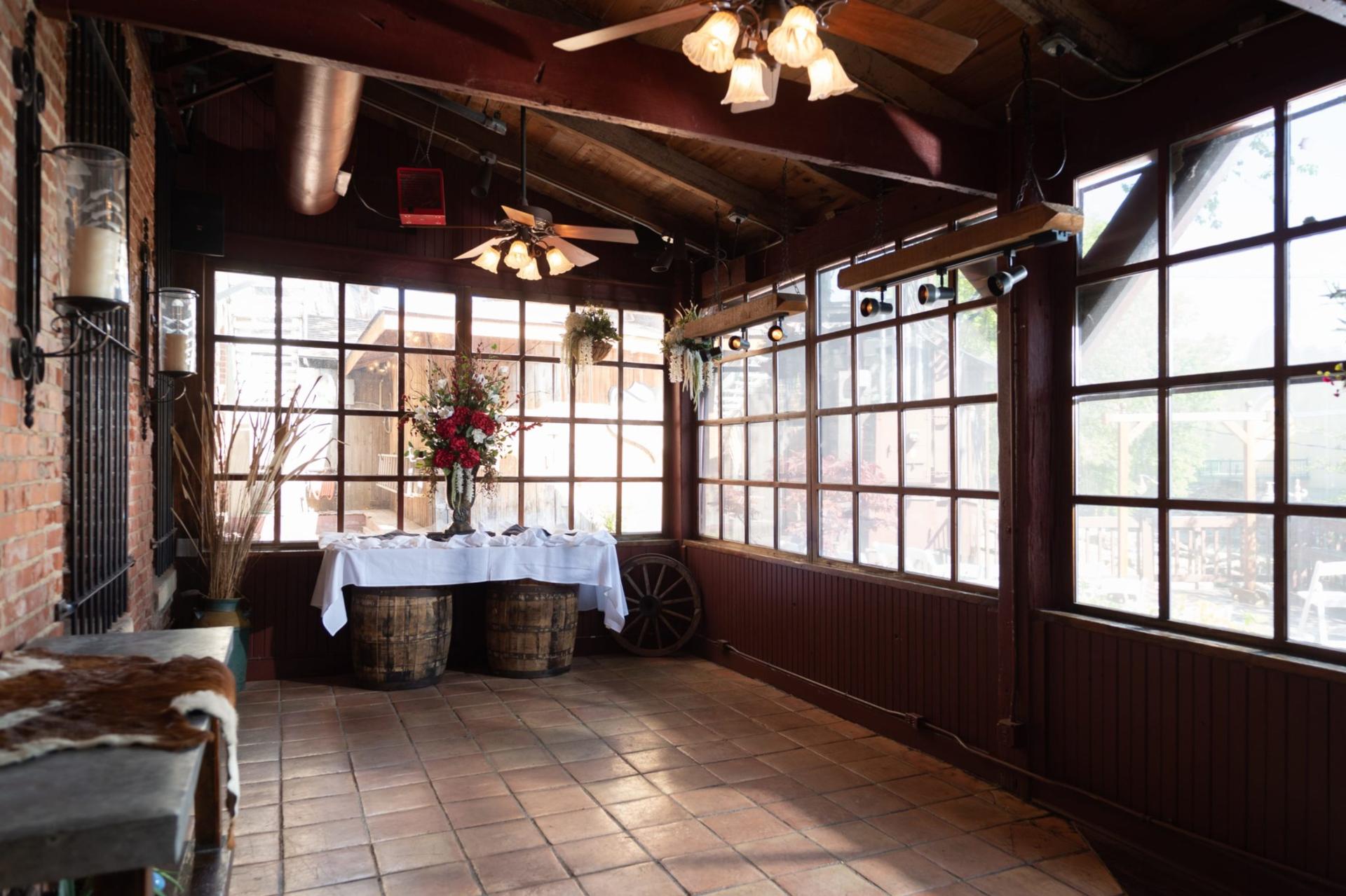 Marine Creek Terrace - Indoor